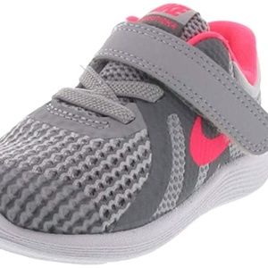 NEW: Nike 943308-003 Unisex-Child Revolution 4 (TDV) Running Shoe